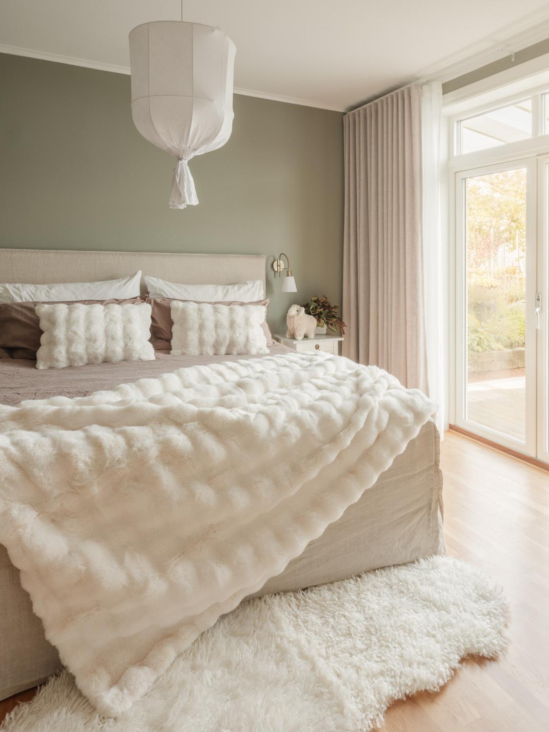 Cushion MISTY L ivory