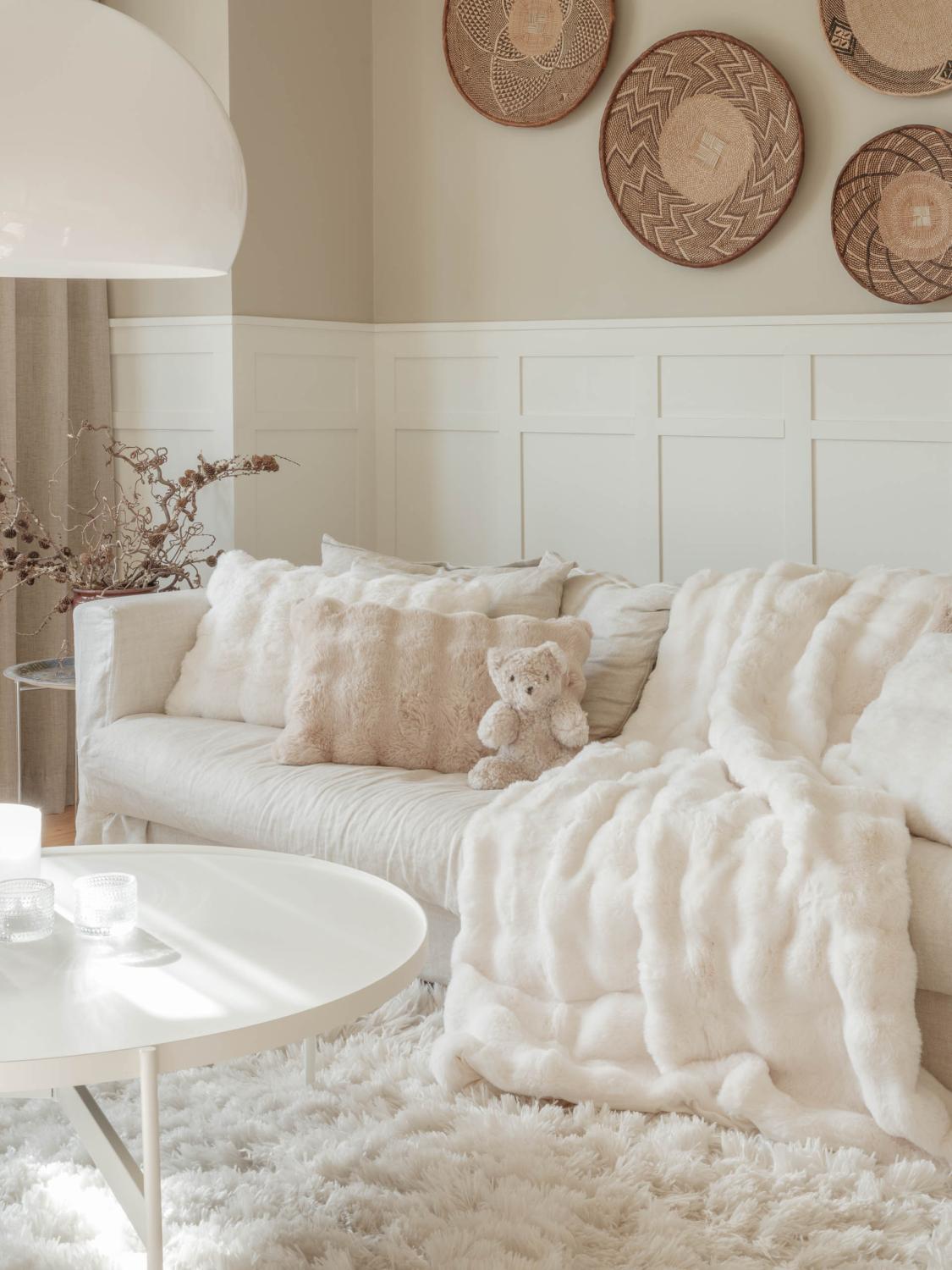 Cushion MISTY L ivory